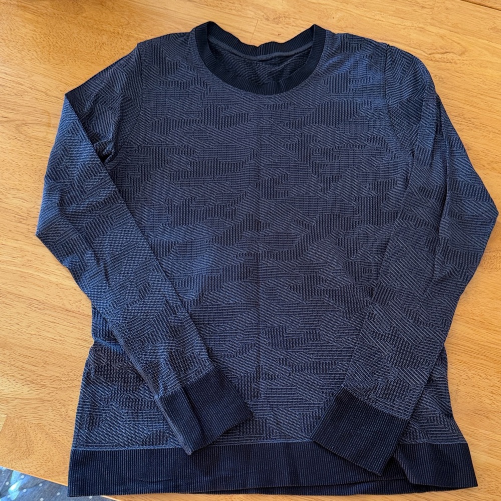 Lululemon Athletica Dark Blue Patterned Long Sleeve Top